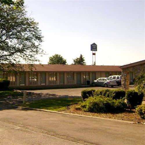 Oyo Hotel Wadsworth Oh I-76 Exterior photo